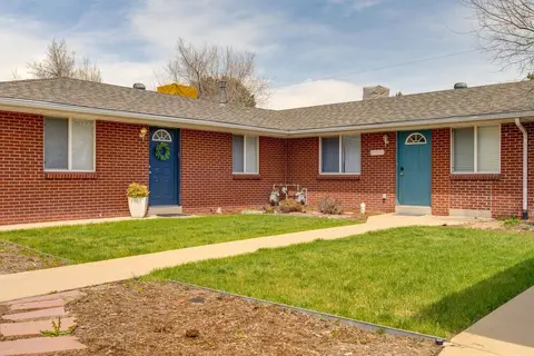 12 Mi to Denver: Golden Vacation Rental!