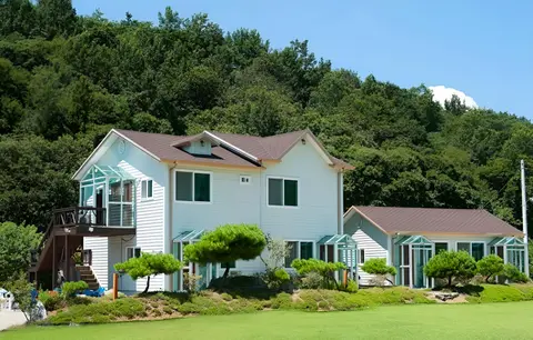 Damyang Clover Pension