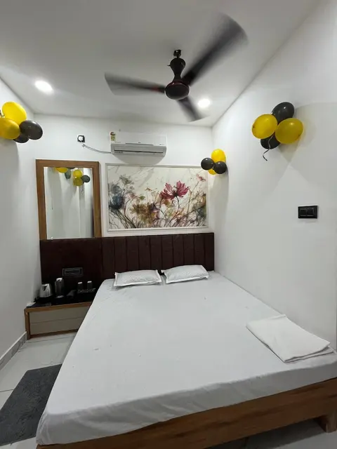 Mahaveer Lodge