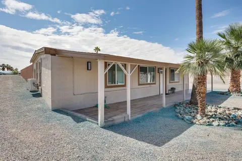 Boat Dock Access: Desert Hideaway in Bullhead City