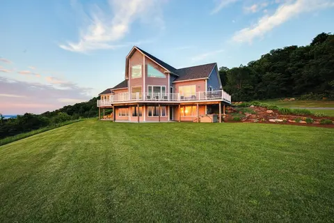 Lake View Champlain Home w/ Hot Tub & Sauna!