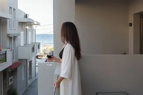 Armonia Seaview Suites