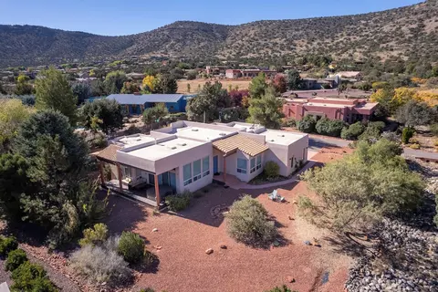 Hot Tub & Mtn Views: Expansive Sedona Retreat