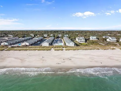 Sand Dollars & Sunshine 2 Bedroom Condo by Redawning