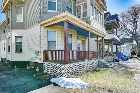 Schenectady Vacation Rental ~ 18 Mi to Albany!