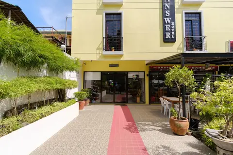RedDoorz Plus @ West Nautical Road Puerto Galera