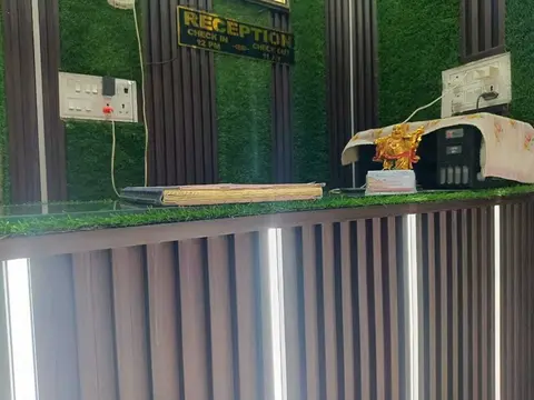 Shiv Kashi P Guest House By Glitz Hotels