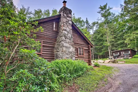 Award-winning Log Cabin, Top 5 in New England!