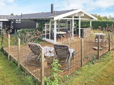 Tasteful Holiday Home in KarrebÃ¦ksminde near Sea