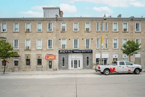 Royal Inn and Suites at Guelph