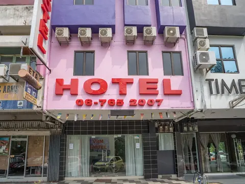 OYO 44093 Vrm Hotel