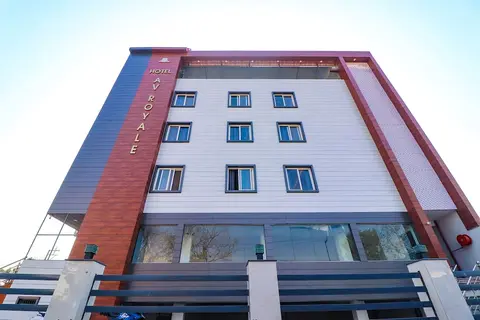 FabHotel Prime AV Royale