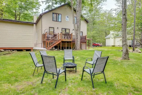 3 Mi to Tobyhanna State Park: Hot Tub Haven!