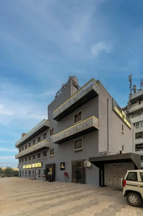 Hotel Kingsway Continental Raipur