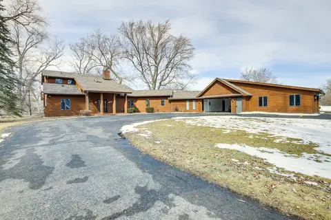 Lake Winnebago Family Retreat: Dock & Deck!