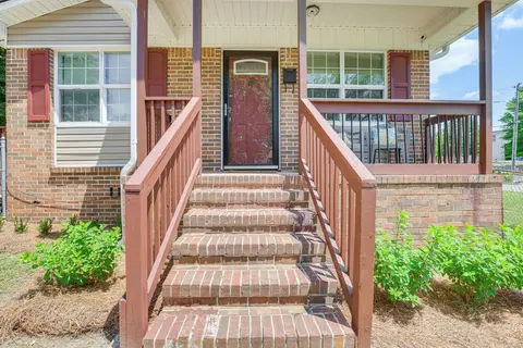 Charming Home < 6 Mi to Dtwn Birmingham!