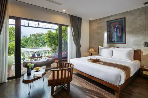 Draha Halong Hotel - Serenity, Charm and Nature - Preferred by Western Travelers