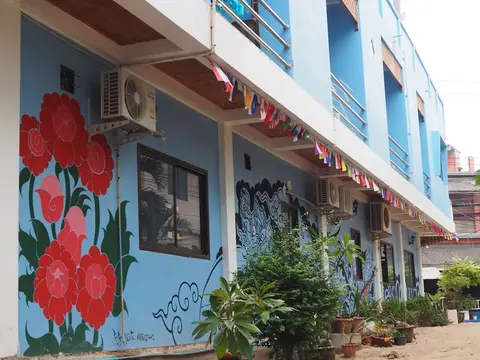 Sunset Buri hostel
