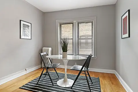 1BR Apt with Modern Elegance in Boystown
