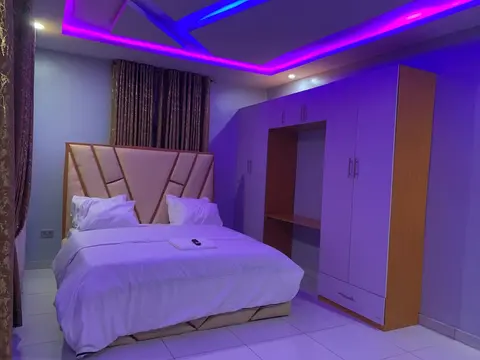 Umbrella Properties Hotel Moniya