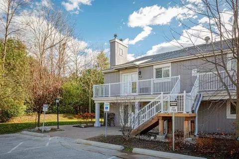 The Alpine - Central Collingwood Condo