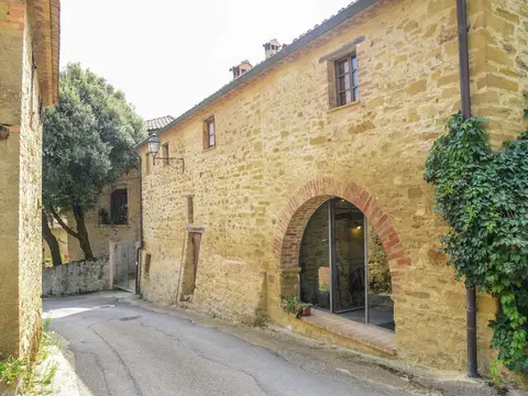 Modern Holiday Home in Monte Santa Maria Tiberina