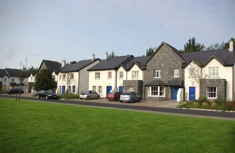 Bunratty West No 40019