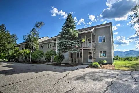 Intervale Family Retreat: Mtn View & Pool Access!