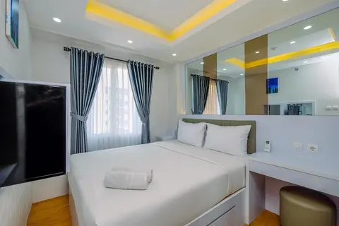 Fancy and Nice 2BR Apartment at Podomoro Golf View