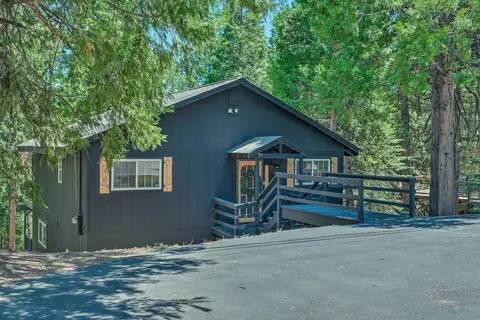 Cold Springs Escape: A/c, Hot Tub, Generator, Wifi