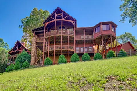 Hiawassee Vacation Rental: 1 Mi to Lake Chatuge!