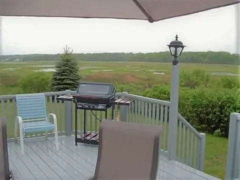 Moirai - W002 Relaxing Home With A Quiet View, Minutes Away From Moody Beach 3 Bedroom Home by Redawning