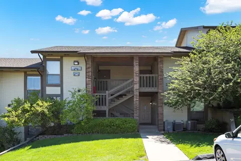 Lake Access Condo Condo for 4!
