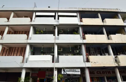 OYO 7219 Corporate Inn