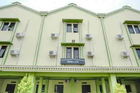 OYO Life 2508 Alba Suites Homestay Syariah