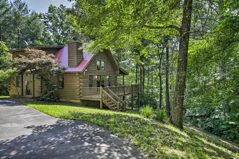 11 Mi to Calaboose Cellars: Marble Cabin w/ Deck!
