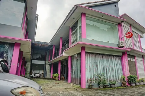 OYO 90187 Puri Allisa Syariah