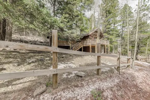 Cloudcroft Cabin Vacation Rental: 3 Mi to Skiing!