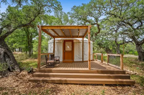 Ot 3515b Texas Yurt Haus: Buffalo 1 Bedroom Cabin by RedAwning