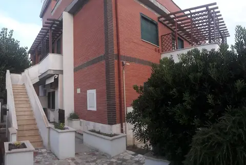 Dioscuri Townhouse