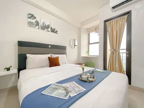 Cozy And Homey Studio Room Transpark Cibubur Apartment
