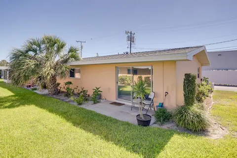Catalina Cove Condo < 1 Mi to Cocoa Beach!