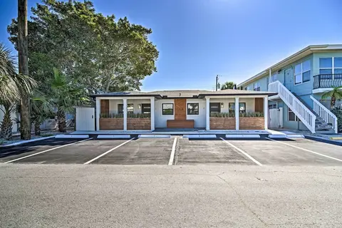 Pet-friendly Madeira Beach Studio Near Coast!