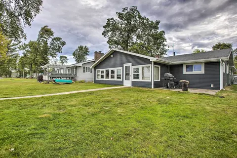 Waterfront Houghton Lake Cabin W/private Dock