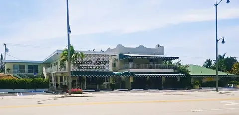 Queens Lodge Motel