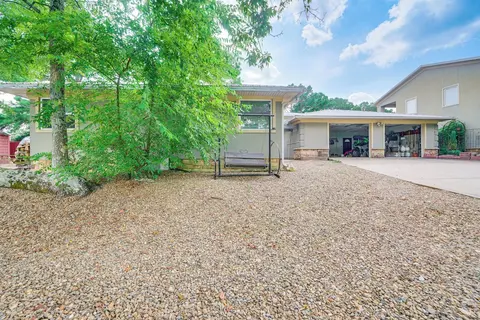 Broken Bow Escape w/ Mountain Views & Pool Access!