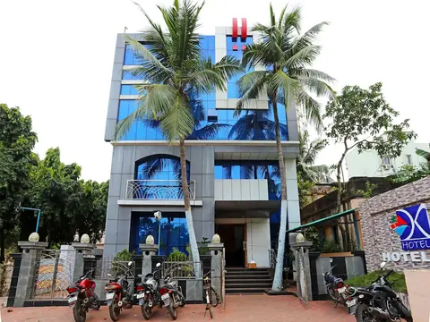 OYO 16173 Hotel Dk