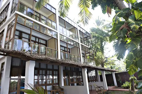 The Eco, The Poolside Beach Retreat