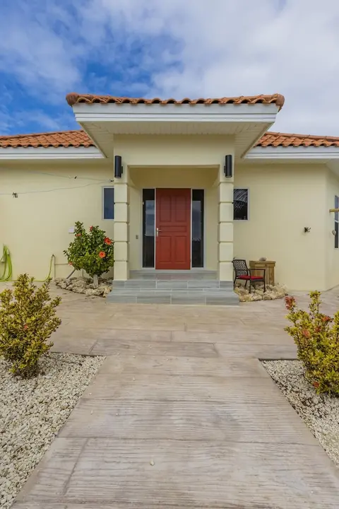 Spacious 7BR 6BA Villa 2 Pools Walktobeach
