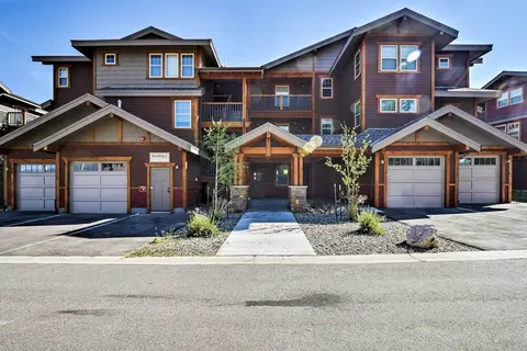 Winter Park Condo w/ Hot Tub & Mountain Views!
